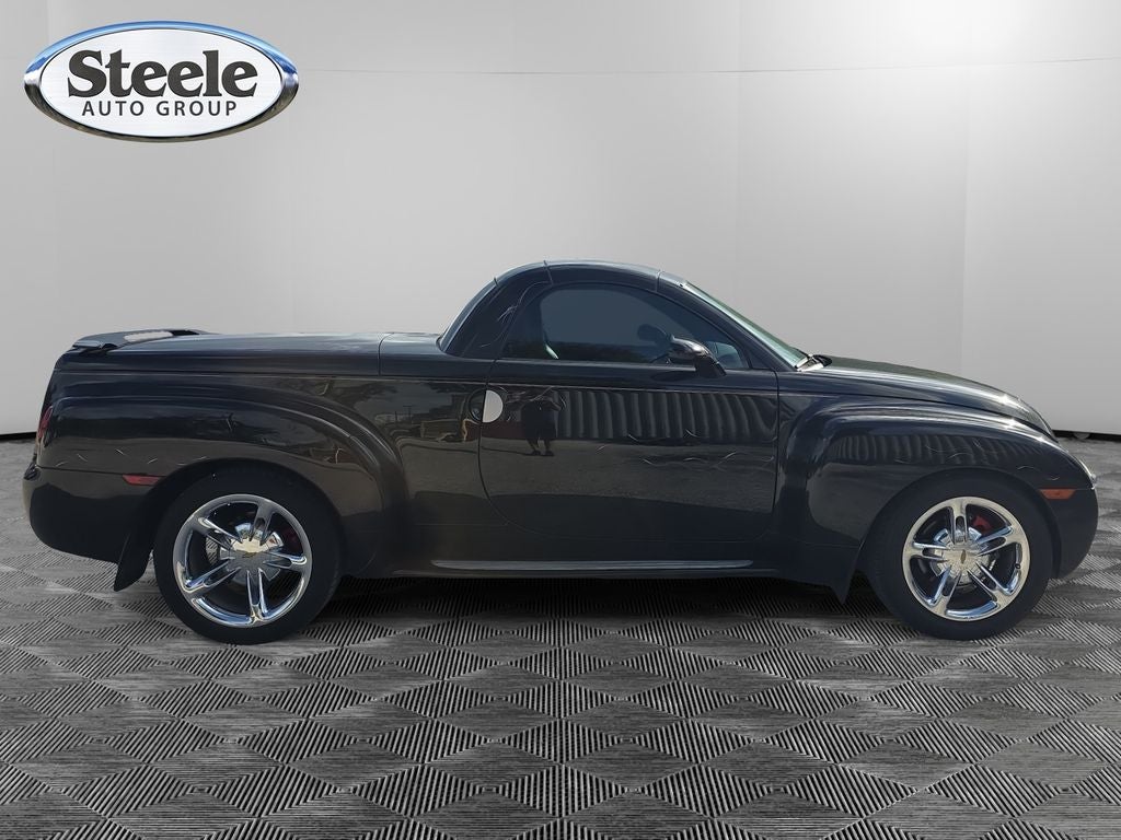 2005 Chevrolet SSR Base