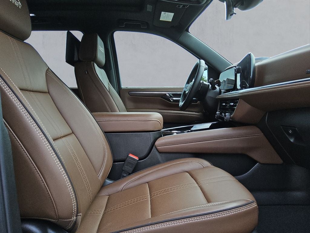 2025 Chevrolet Suburban 4WD High Country