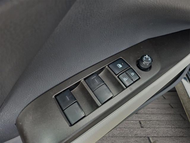 2022 Toyota Camry LE Hybrid