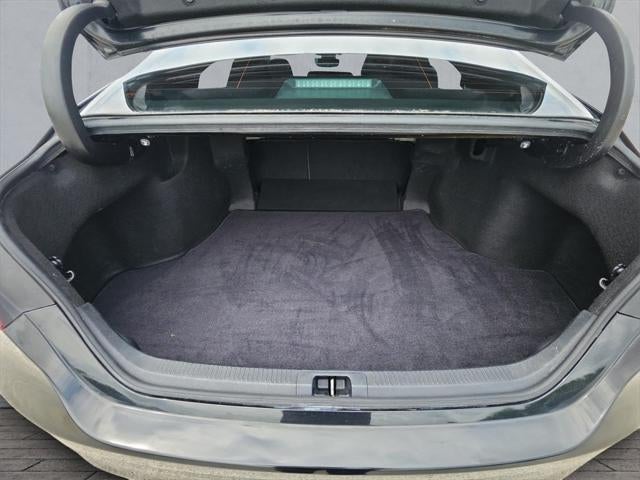 2022 Toyota Camry LE Hybrid