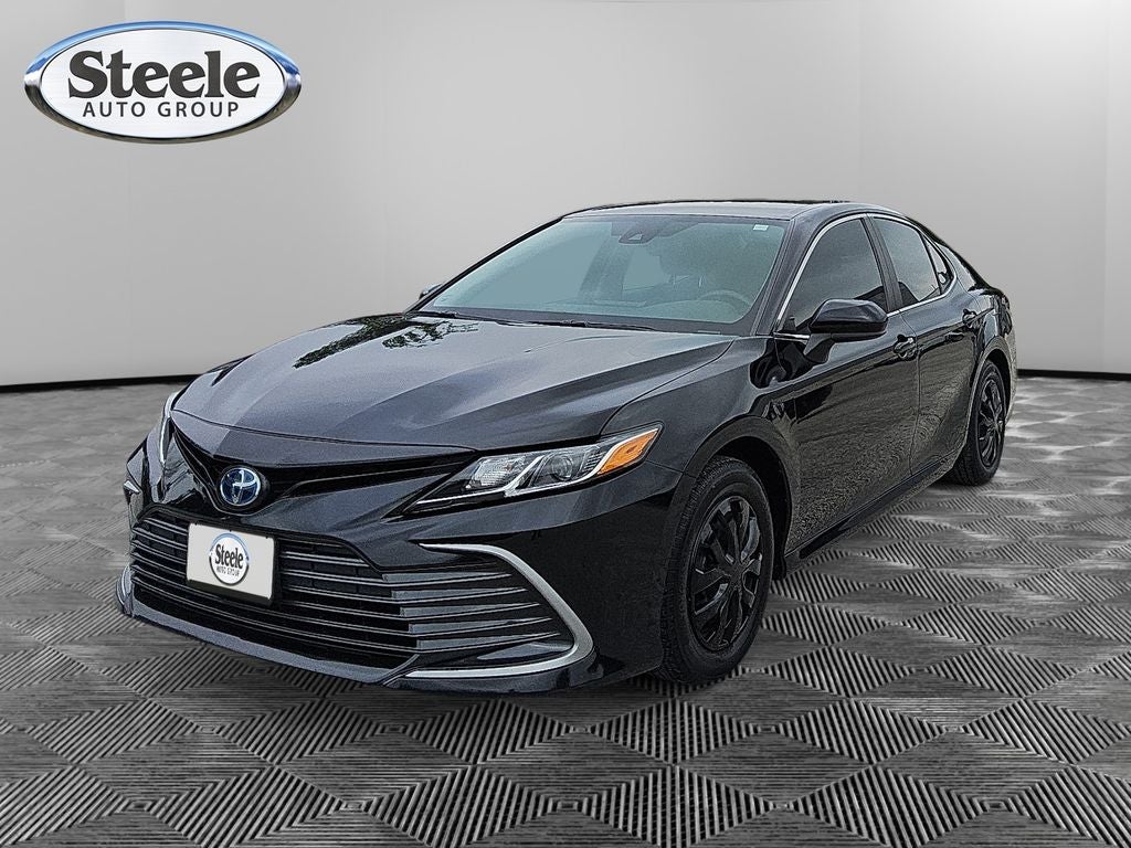 2022 Toyota Camry Hybrid LE