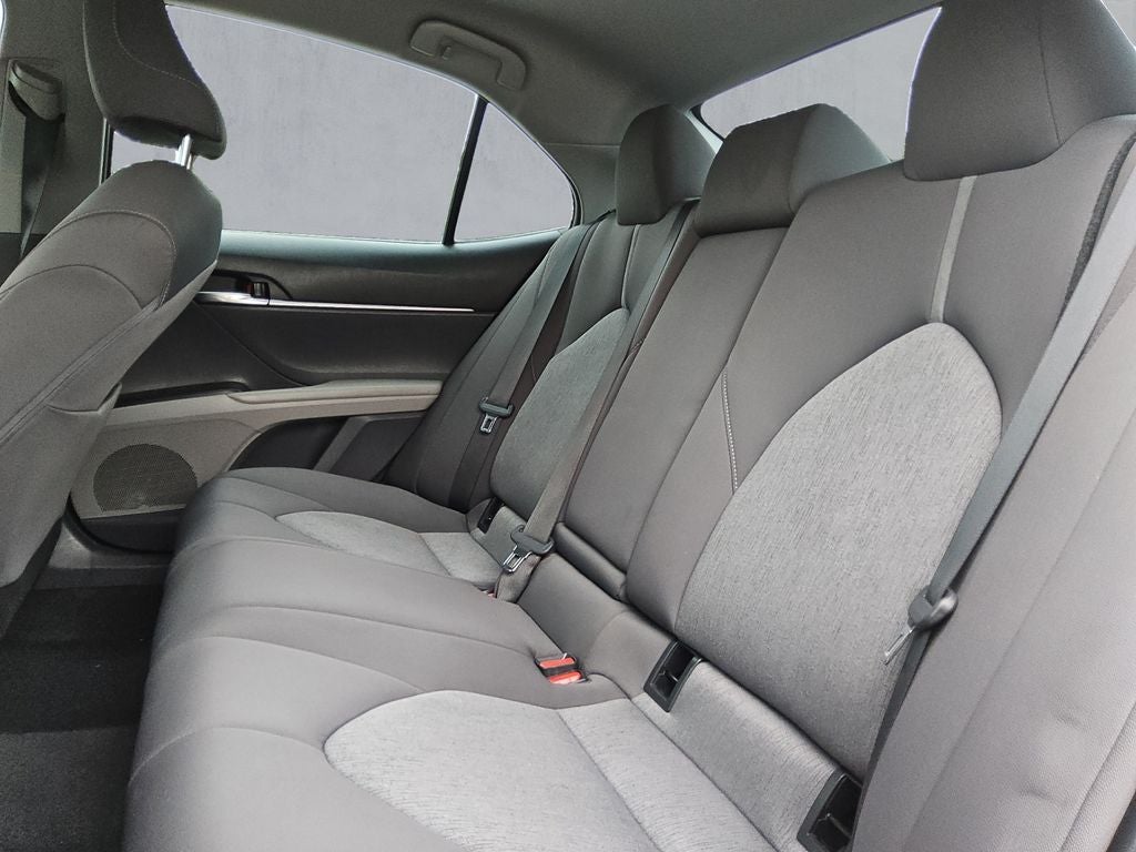 2022 Toyota Camry Hybrid LE