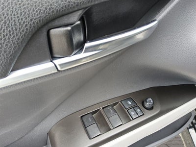 2022 Toyota Camry Hybrid LE
