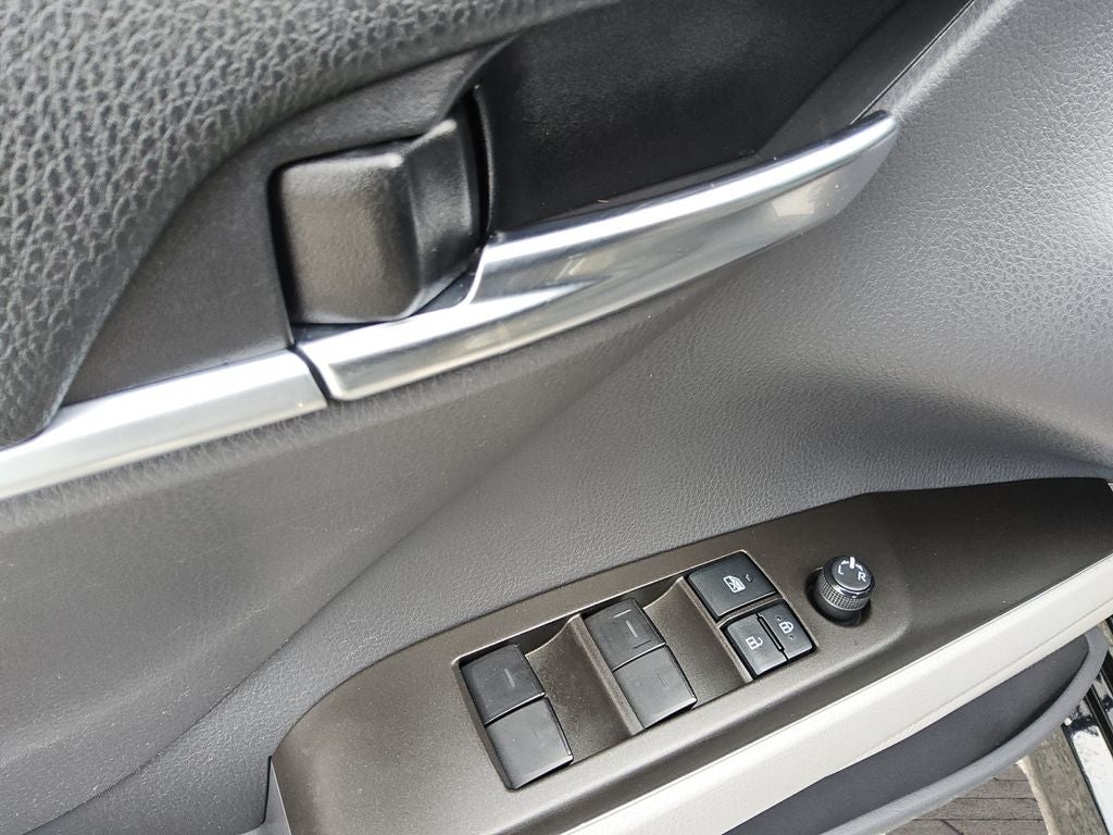 2022 Toyota Camry Hybrid LE