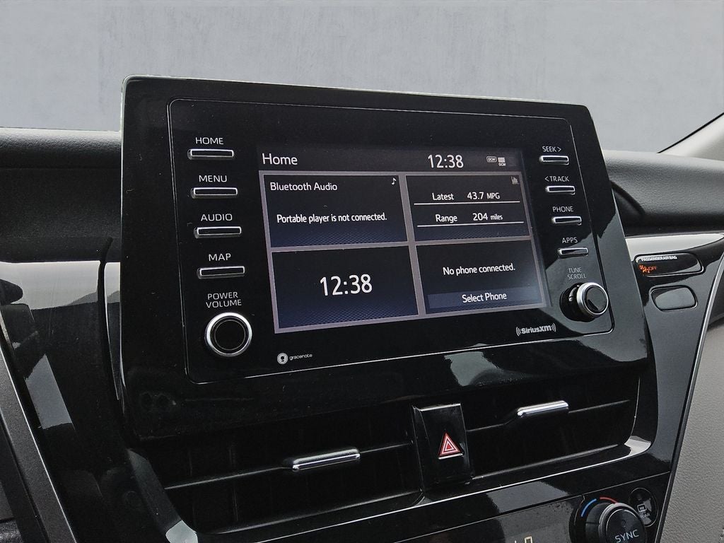 2022 Toyota Camry Hybrid LE