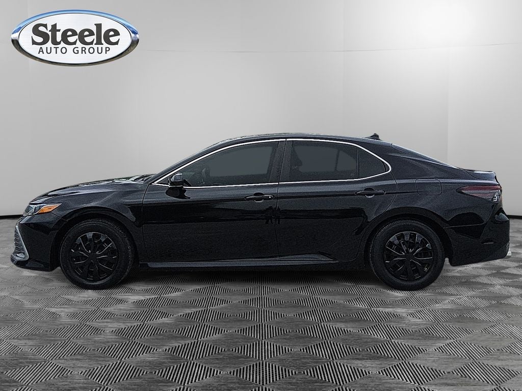 2022 Toyota Camry Hybrid LE