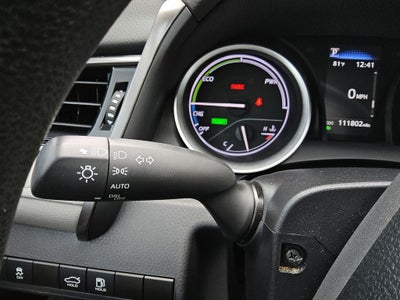 2022 Toyota Camry Hybrid LE
