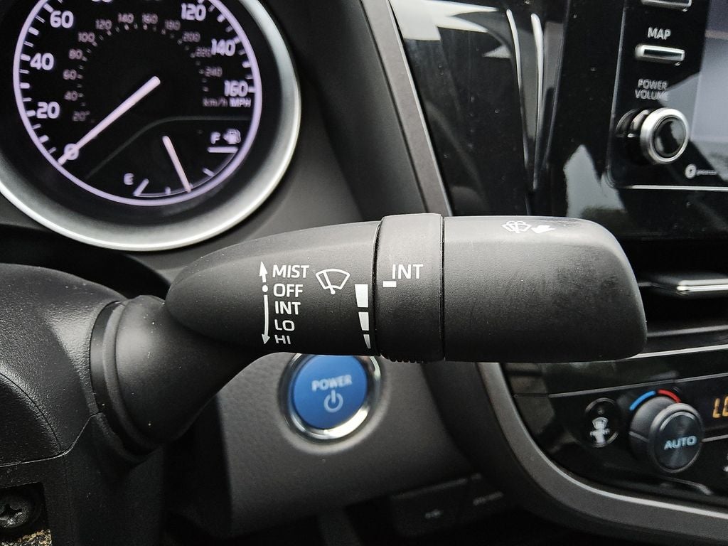 2022 Toyota Camry Hybrid LE