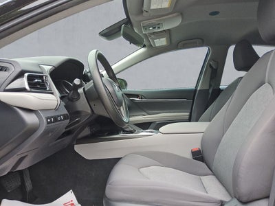 2022 Toyota Camry Hybrid LE