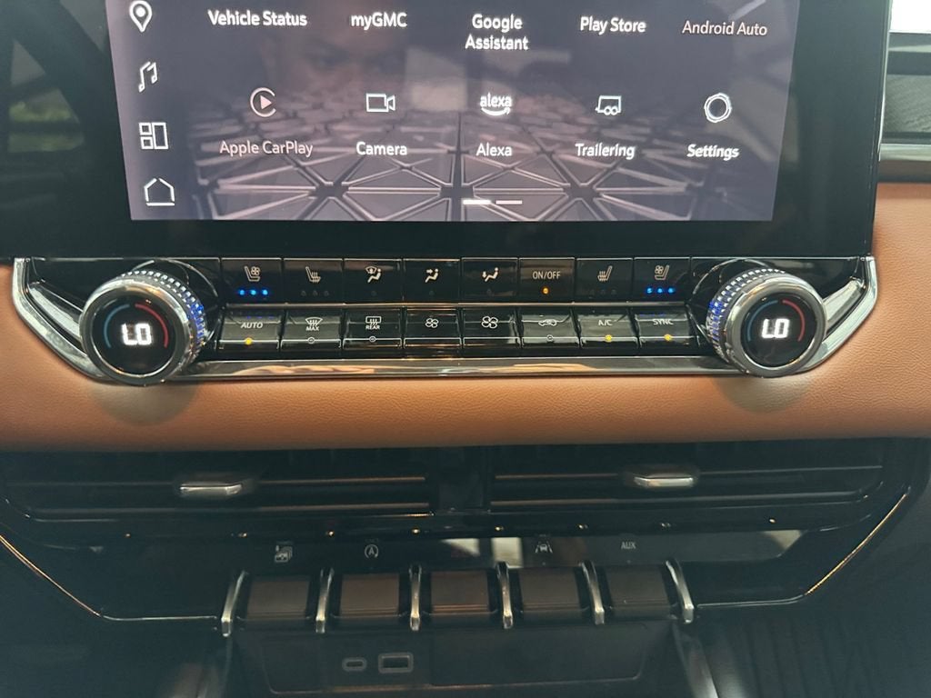 2025 GMC Canyon AT4