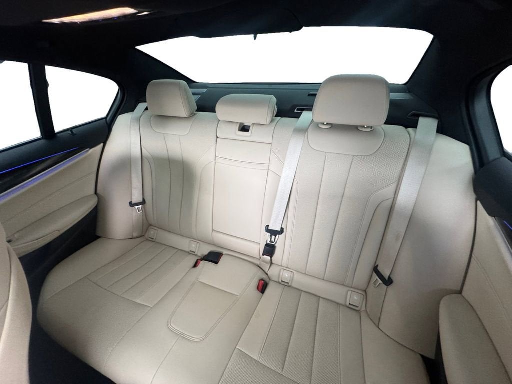 2021 BMW 530i 530i