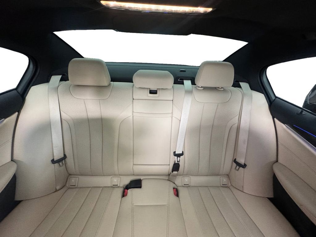 2021 BMW 530i 530i