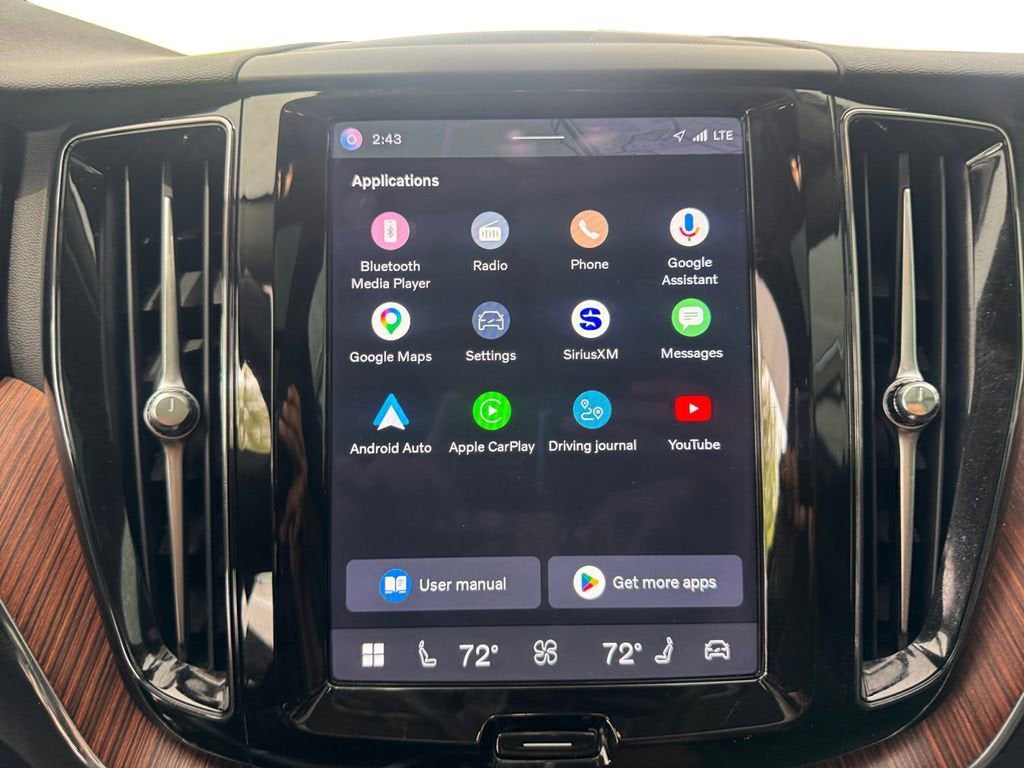 2023 Volvo XC60 Recharge Plug-In Hybrid T8 Plus Bright Theme