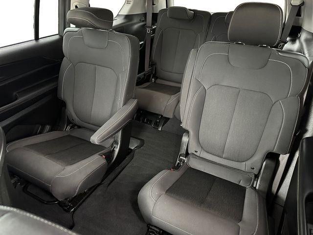2024 Jeep Grand Cherokee L Laredo X 4x4