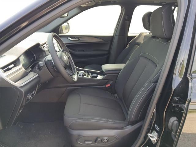 2024 Jeep Grand Cherokee Laredo X 4x2