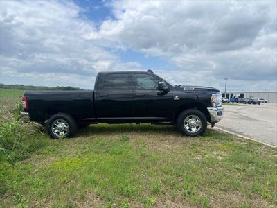 2024 RAM 3500 Tradesman Crew Cab 4x4 6'4' Box