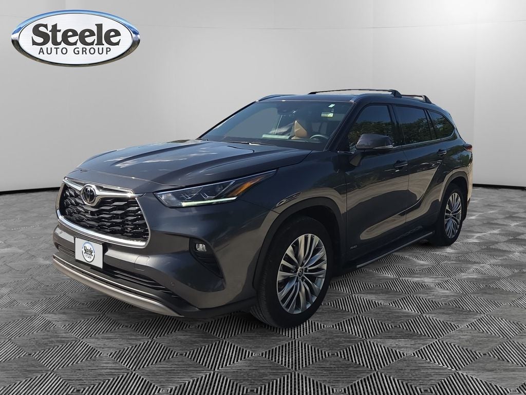 2025 Toyota Highlander Hybrid Platinum