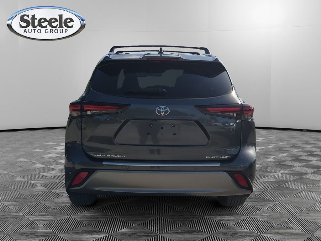 2025 Toyota Highlander Hybrid Platinum