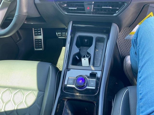2025 Volkswagen Tiguan 2.0T SEL R-Line
