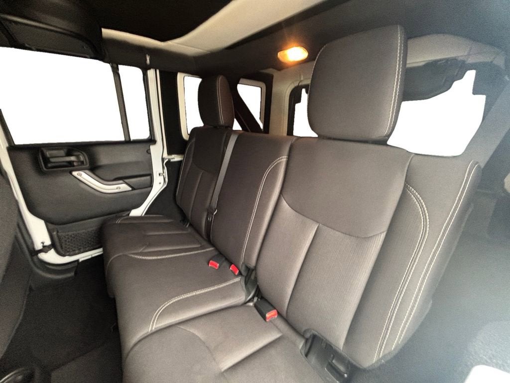 2018 Jeep Wrangler JK Unlimited Sahara 4x4