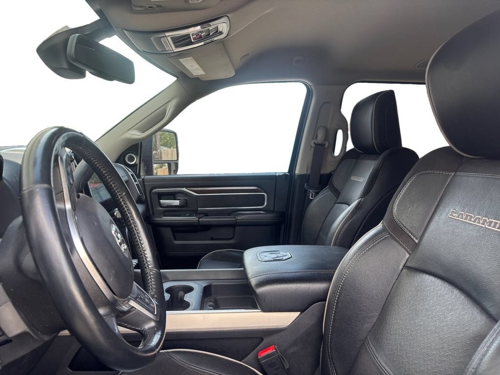 2023 RAM 2500 Laramie Crew Cab 4x4 6'4" Box