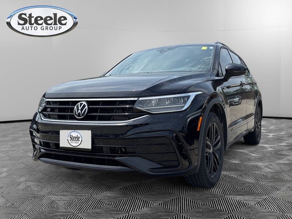 2022 Volkswagen Tiguan 2.0T SE R-Line Black's photo